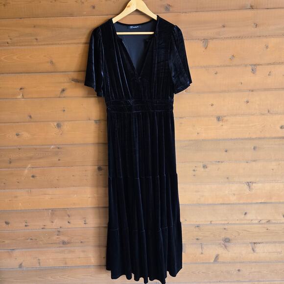 Simplee Black Velvet Tiered Flowy Maxi Dress Cinch Waist Vneck Front Large - Picture 2 of 6